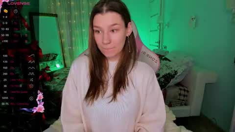 Snapshot of linablossom chatting on 12/17/25, 08:20 Lina online show from 12/17/25, 08:20