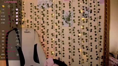 Snapshot of linablossom chatting on 02/05/26, 08:19 Lina online show from 02/05/26, 08:19