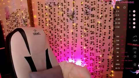 Snapshot of linablossom chatting on 02/28/26, 08:04 Lina online show from 02/28/26, 08:04