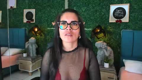 Lina  online show from 10/29/25, 11:45