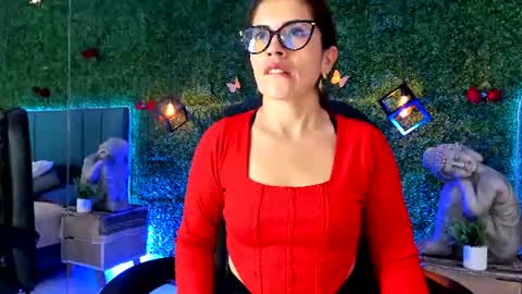 Lina  online show from 07/07/26, 11:25