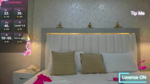 Snapshot of linalanm chatting on 10/16/25, 04:57 L I N A  online show from 10/16/25, 04:57