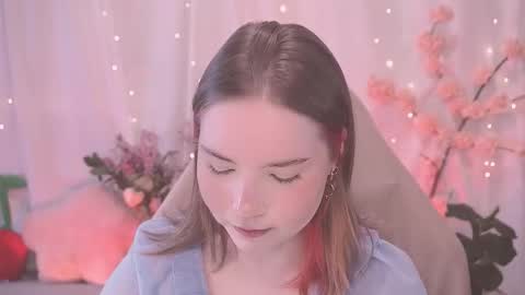Snapshot of linalyy chatting on 09/18/25, 05:20 Lina online show from 09/18/25, 05:20