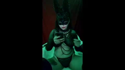 linameyer514718 online show from 03/04/26, 08:59