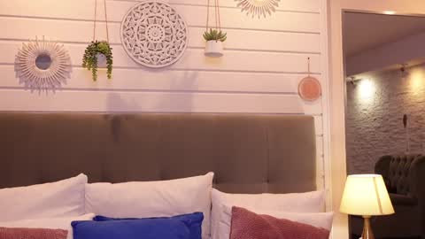 Snapshot of linareese chatting on 12/28/24, 05:02 LinaReese online show from 12/28/24, 05:02