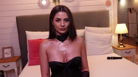 Snapshot of linareese chatting on 01/25/25, 08:21 LinaReese online show from 01/25/25, 08:21