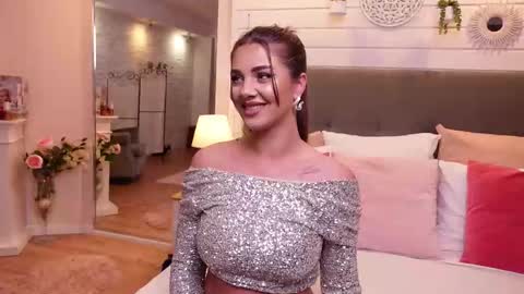 Snapshot of linareese chatting on 02/25/25, 04:14 LinaReese online show from 02/25/25, 04:14