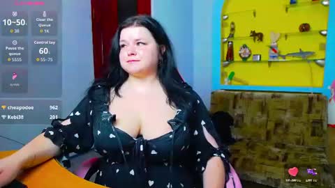 Snapshot of linasexy777 chatting on 07/15/26, 06:35 Lina online show from 07/15/26, 06:35