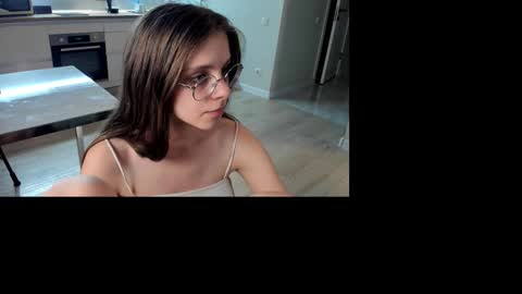 Snapshot of linashy_ chatting on 09/26/25, 09:13 Lina online show from 09/26/25, 09:13