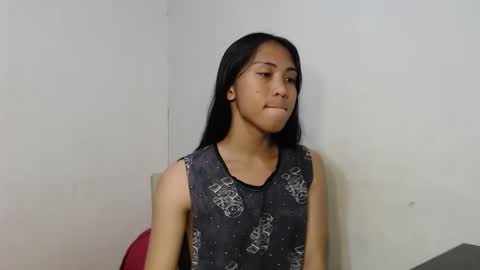 Snapshot of linaslayer chatting on 01/09/25, 05:23 Lexi online show from 01/09/25, 05:23