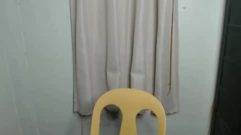 Snapshot of linaslayer chatting on 01/22/25, 12:17 Lexi online show from 01/22/25, 12:17