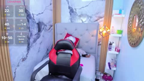 Snapshot of linastark chatting on 12/03/25, 03:47 L I N A online show from 12/03/25, 03:47