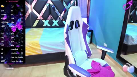  Linda  online show from 02/09/25, 07:41