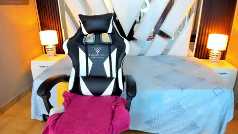  Linda  online show from 09/23/25, 06:22