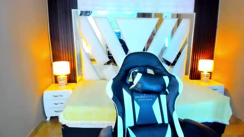  Linda  online show from 11/05/25, 06:52