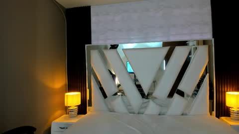  Linda  online show from 12/22/25, 06:05