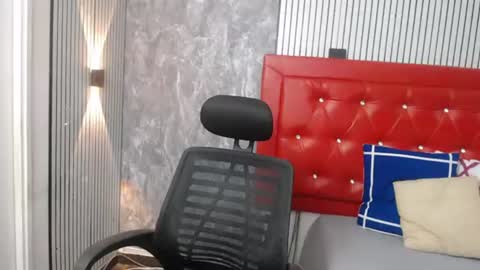 Snapshot of linda__mature chatting on 06/14/26, 12:18 Linda online show from 06/14/26, 12:18