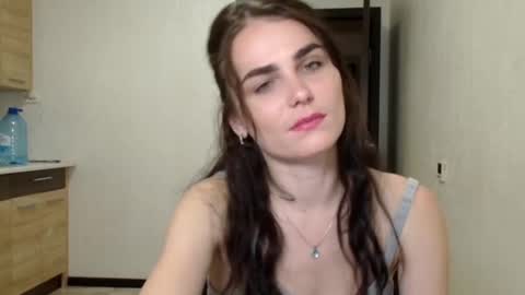 Linda online show from 09/26/25, 06:56