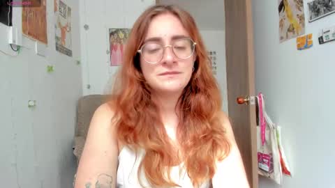 Giggles  online show from 10/06/25, 02:14