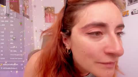 Giggles  online show from 10/07/25, 03:53