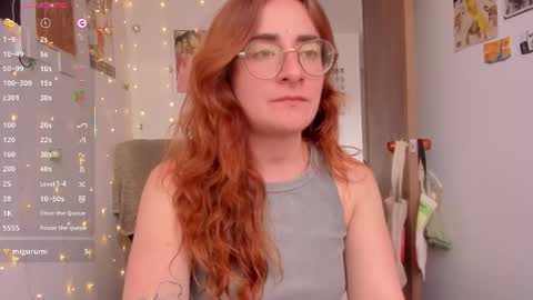 Giggles  online show from 10/13/25, 04:07