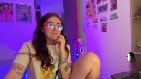 Snapshot of linda_giggle chatting on 05/30/26, 12:52 Giggles online show from 05/30/26, 12:52