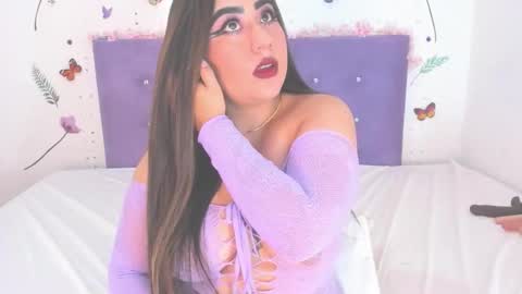 Snapshot of linda_jay_ chatting on 10/15/25, 12:27 Linda  online show from 10/15/25, 12:27