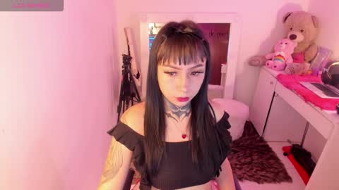 Lindaa maria  online show from 11/09/25, 03:16