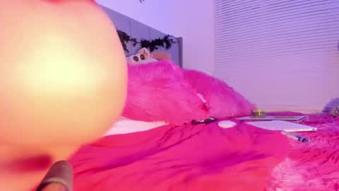 Lindaa maria  online show from 11/27/25, 02:13