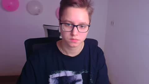 Linda online show from 02/19/25, 09:28