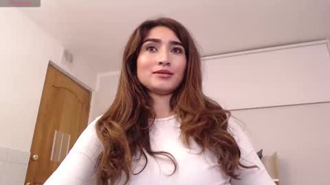 Maria Paula online show from 12/19/25, 12:23