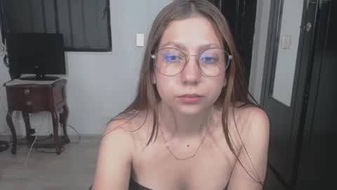 naomi online show from 04/22/26, 02:36