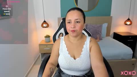 L I N D A online show from 02/17/25, 07:10