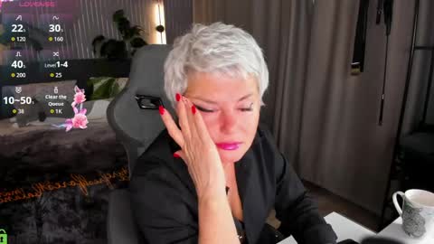 Linda Zefir online show from 05/09/26, 01:22