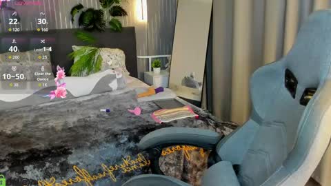 Linda Zefir online show from 05/15/26, 01:23