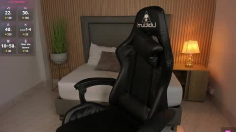 L I N D A online show from 01/22/25, 02:26