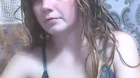 Snapshot of lindaahskysx chatting on 07/04/26, 09:10 LindaAhSkysX online show from 07/04/26, 09:10