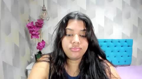 Snapshot of lindabreexlove chatting on 05/19/26, 05:19 online show from 05/19/26, 05:19