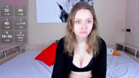 Linda online show from 10/14/25, 05:08