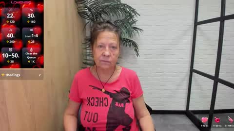 Linda online show from 09/18/25, 01:13