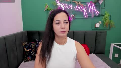 Linda online show from 12/15/25, 01:32