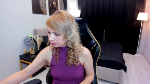 lindasandy online show from 10/11/25, 06:12