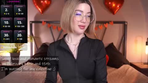 Snapshot of lindathacker chatting on 02/13/25, 08:27 your Linda is back online show from 02/13/25, 08:27