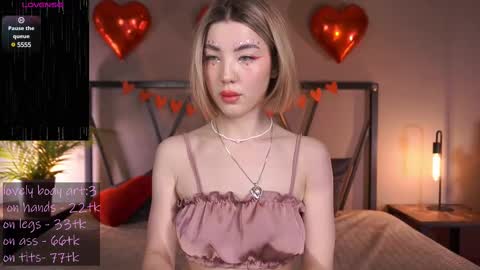 Snapshot of lindathacker chatting on 02/15/25, 05:19 your Linda is back online show from 02/15/25, 05:19
