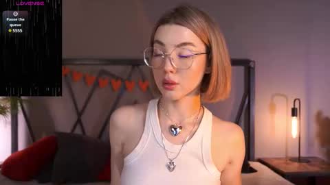 Snapshot of lindathacker chatting on 03/06/25, 08:19 your Linda is back online show from 03/06/25, 08:19