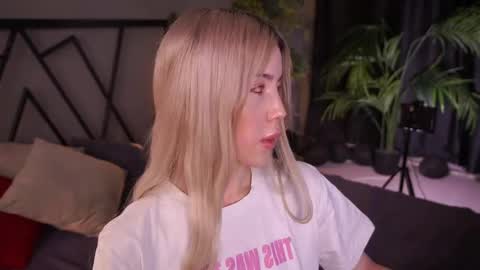 your Linda is back online show from 04/20/26, 04:37