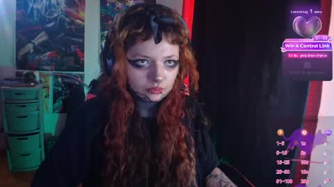 Snapshot of linddamortt chatting on 05/30/26, 10:29 CatalinaANIDEA online show from 05/30/26, 10:29