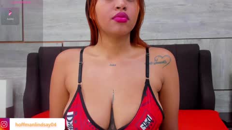 Snapshot of lindsayhoffman18 chatting on 01/29/25, 06:50 Lindsay online show from 01/29/25, 06:50