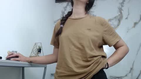  Lindsey  online show from 03/19/26, 12:09