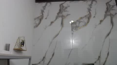  Lindsey  online show from 04/22/26, 01:01